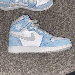 JORDAN 1 HYPER ROYALS